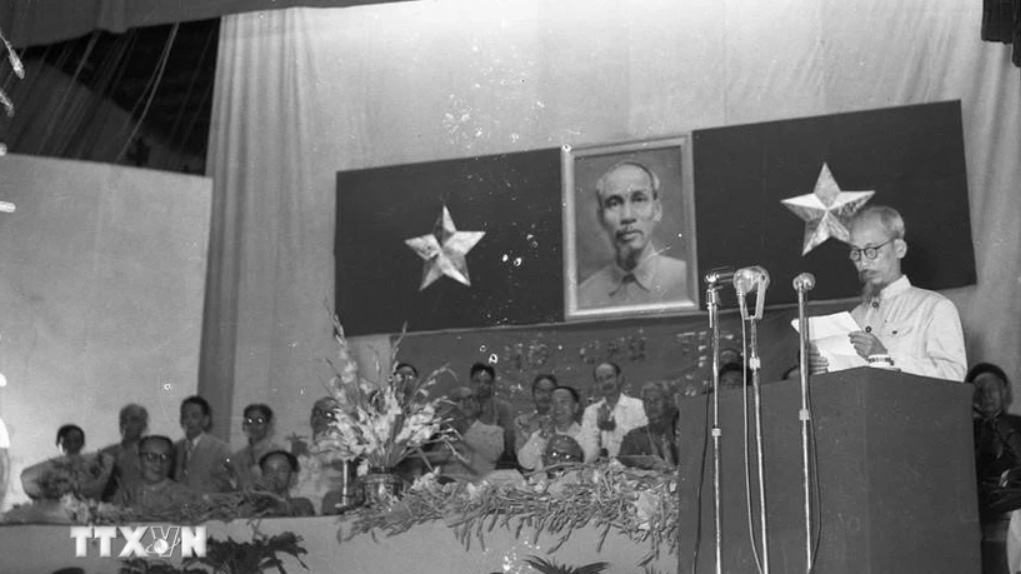 Chủ tịch Hồ Chí Minh phát biểu tại phiên khai mạc Đại hội Mặt trận Dân tộc thống nhất toàn quốc, ngày 5/9/1955. Ảnh: Tư liệu