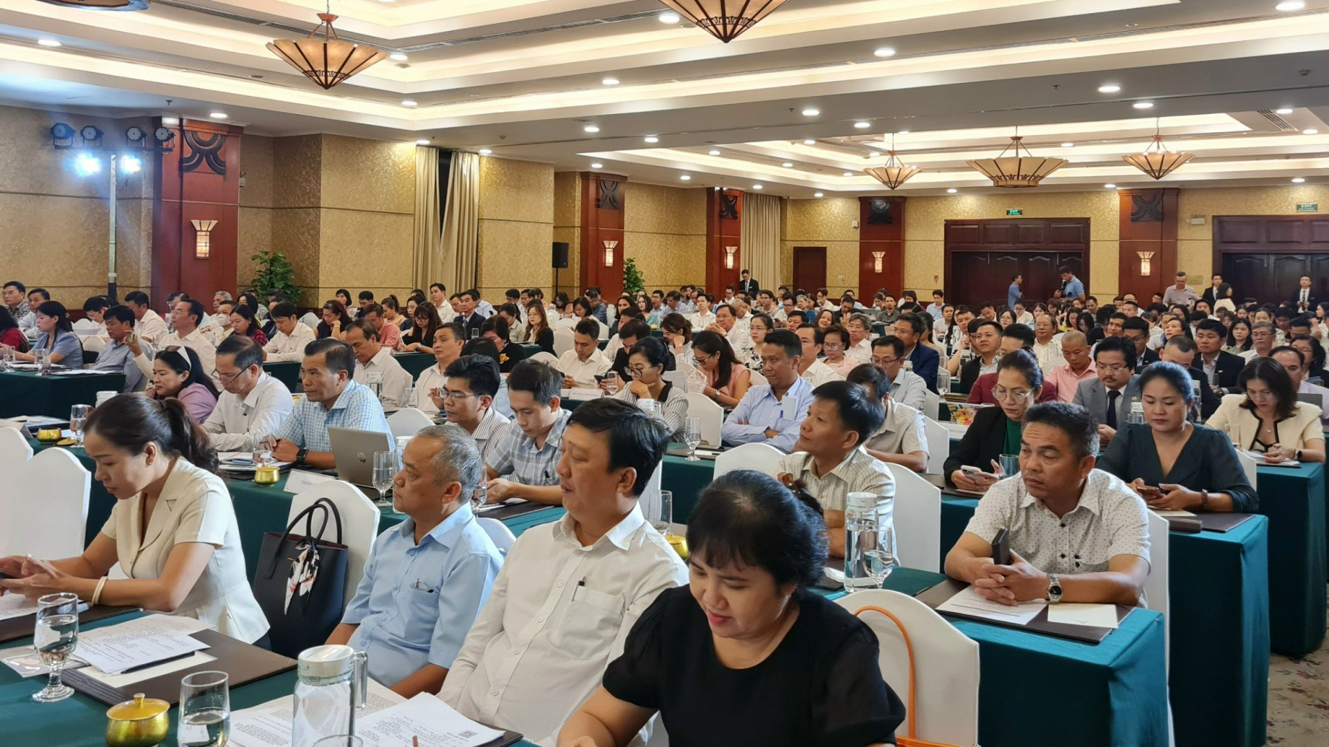 Hội nghị có sự tham dự của lãnh đạo các sở ngành, hội - hiệp hội và doanh nghiệp 6 địa phương tham gia liên kết với thành phố Hồ Chí Minh