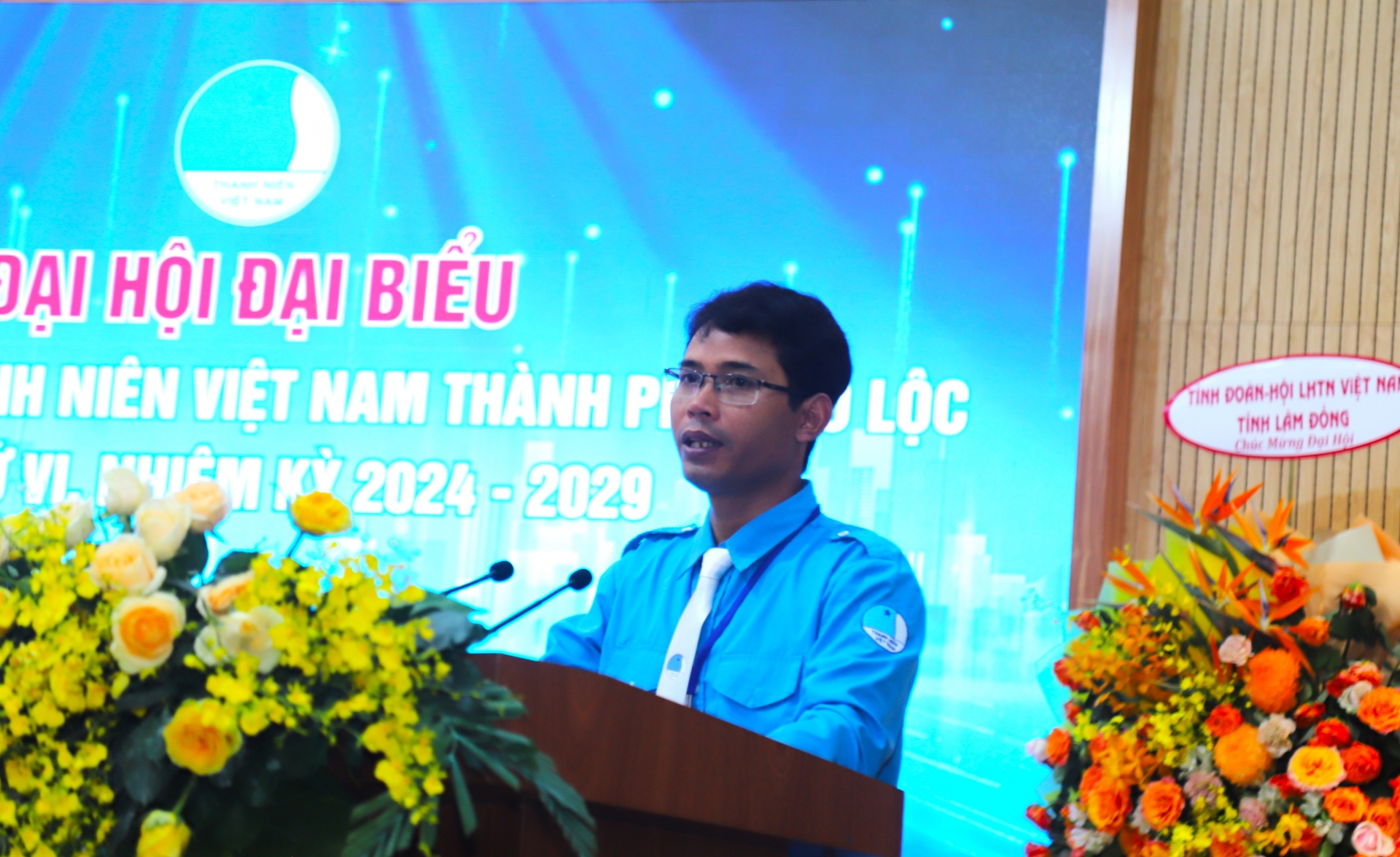 Anh Ndu Ha Biên - Phó Bí thư Tỉnh Đoàn, Phó Chủ tịch Thường trực Hội LHTN Việt Nam tỉnh Lâm Đồng phát biểu tại Đại hội