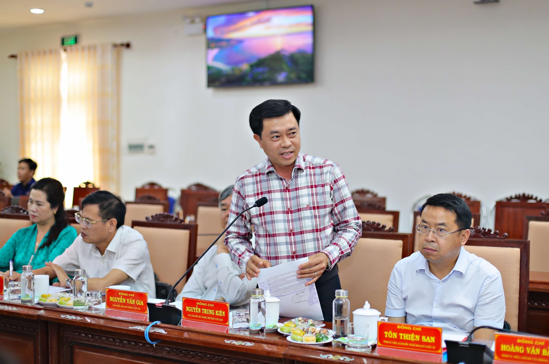 Đồng chí Nguyễn Trung Kiên, Giám đốc Sở Văn hoá Thể thao tỉnh Lâm Đồng đánh giá việc hợp tác trong lĩnh vực văn hoá của hai địa phương 