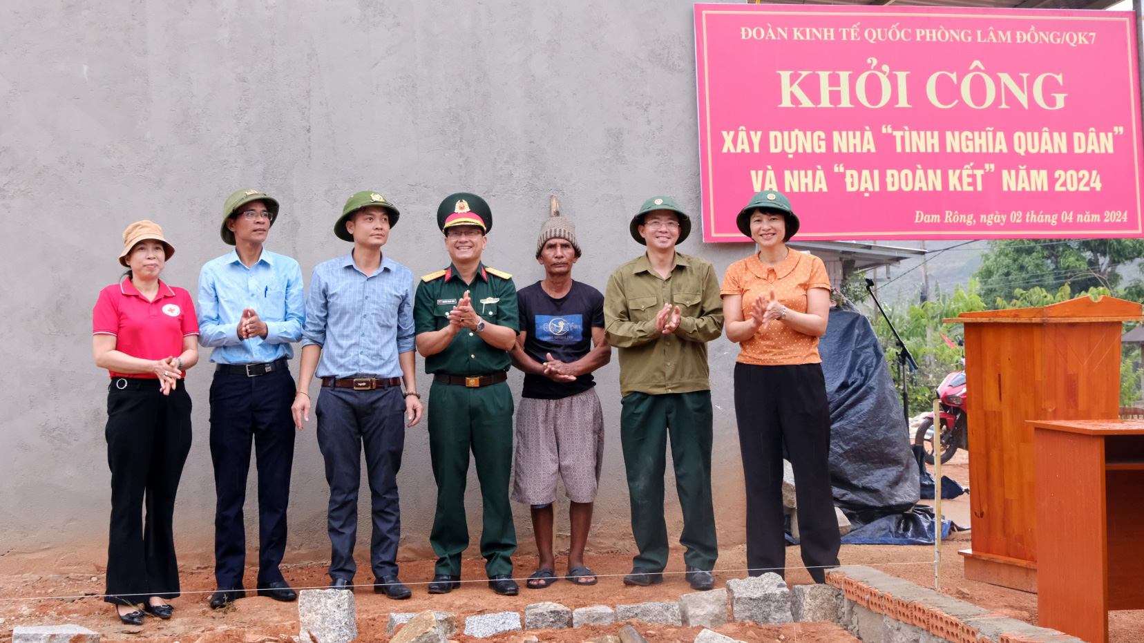 Ra quân công tác dân vận tập trung tại xã Đạ Long