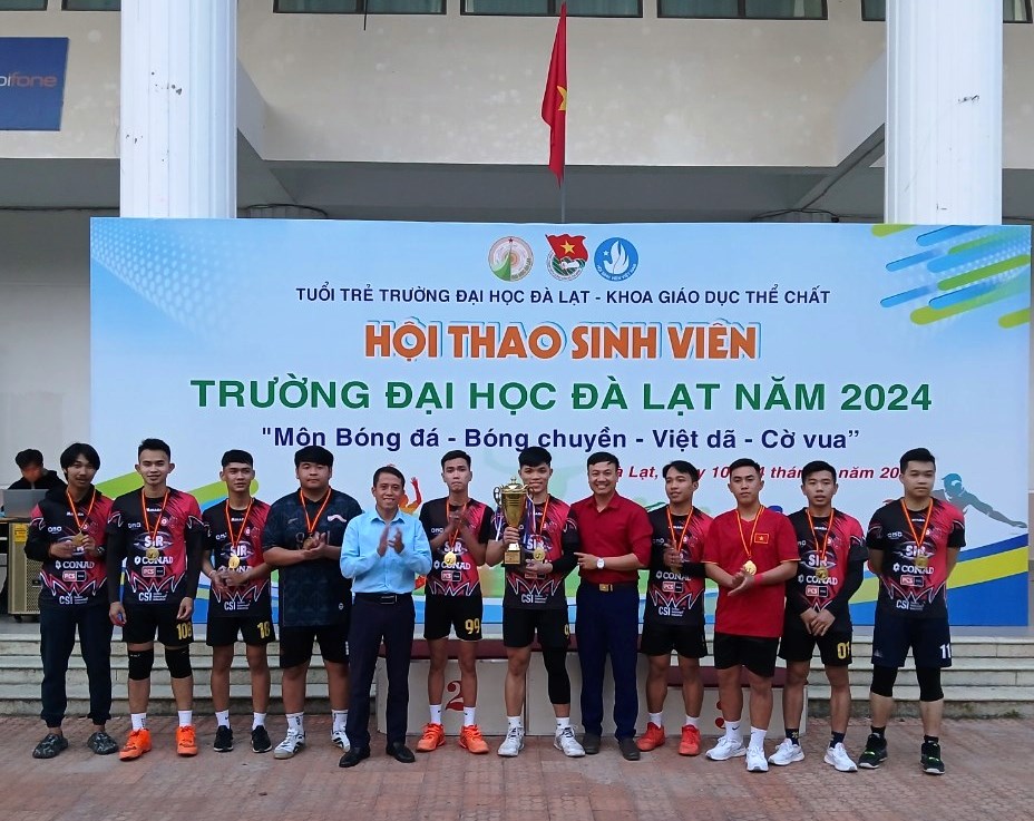 Đội du học sinh Lào xuất sắc giành chức vô địch Bóng chuyền Nam.