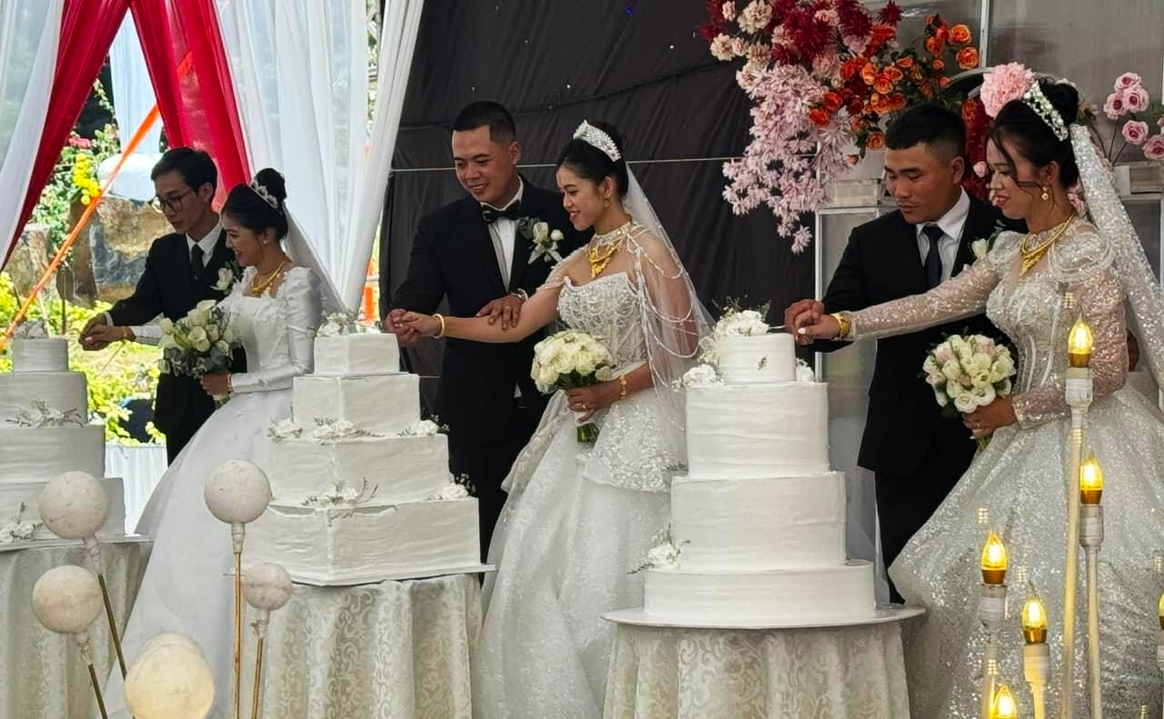 Đám cưới 3 trong 1 được gia đình ông Thanh, bà Tâm tổ chức cho 3 cô con gái trong cùng 1 ngày trong 1 đám tiệc