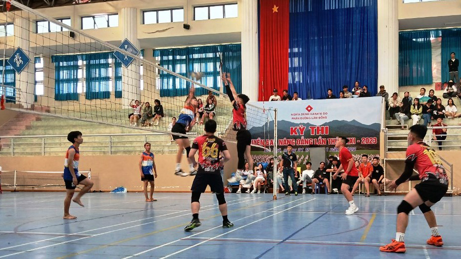 Đội Sinh viên Lào lên ngôi ở môn bóng chuyền nam Hội thao Trường Đại học Đà Lạt