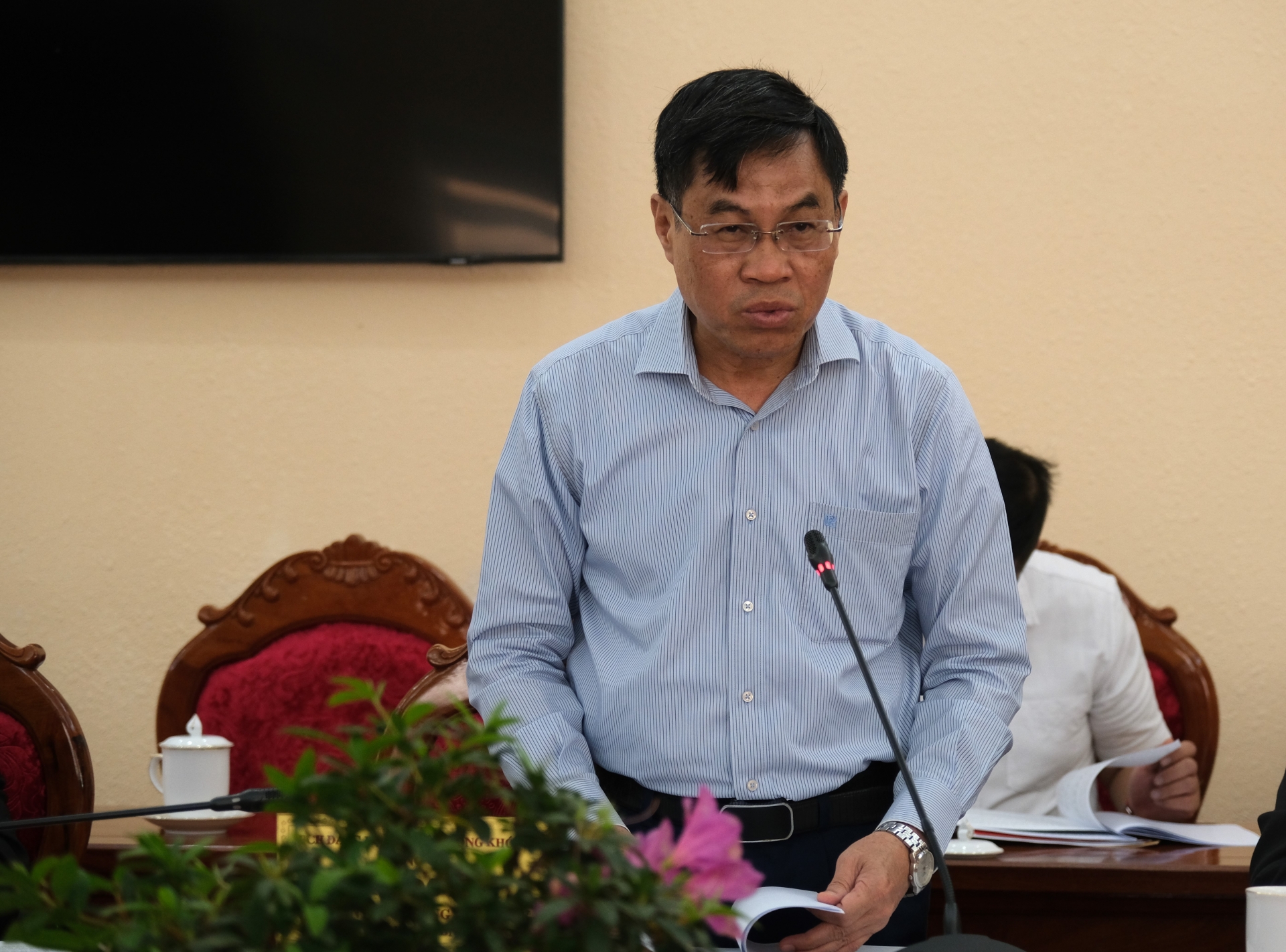 Đồng chí Võ Ngọc Hiệp - Ủy viên BTV Tỉnh ủy, Phó Chủ tịch UBND tỉnh phát biểu tại buổi làm việc