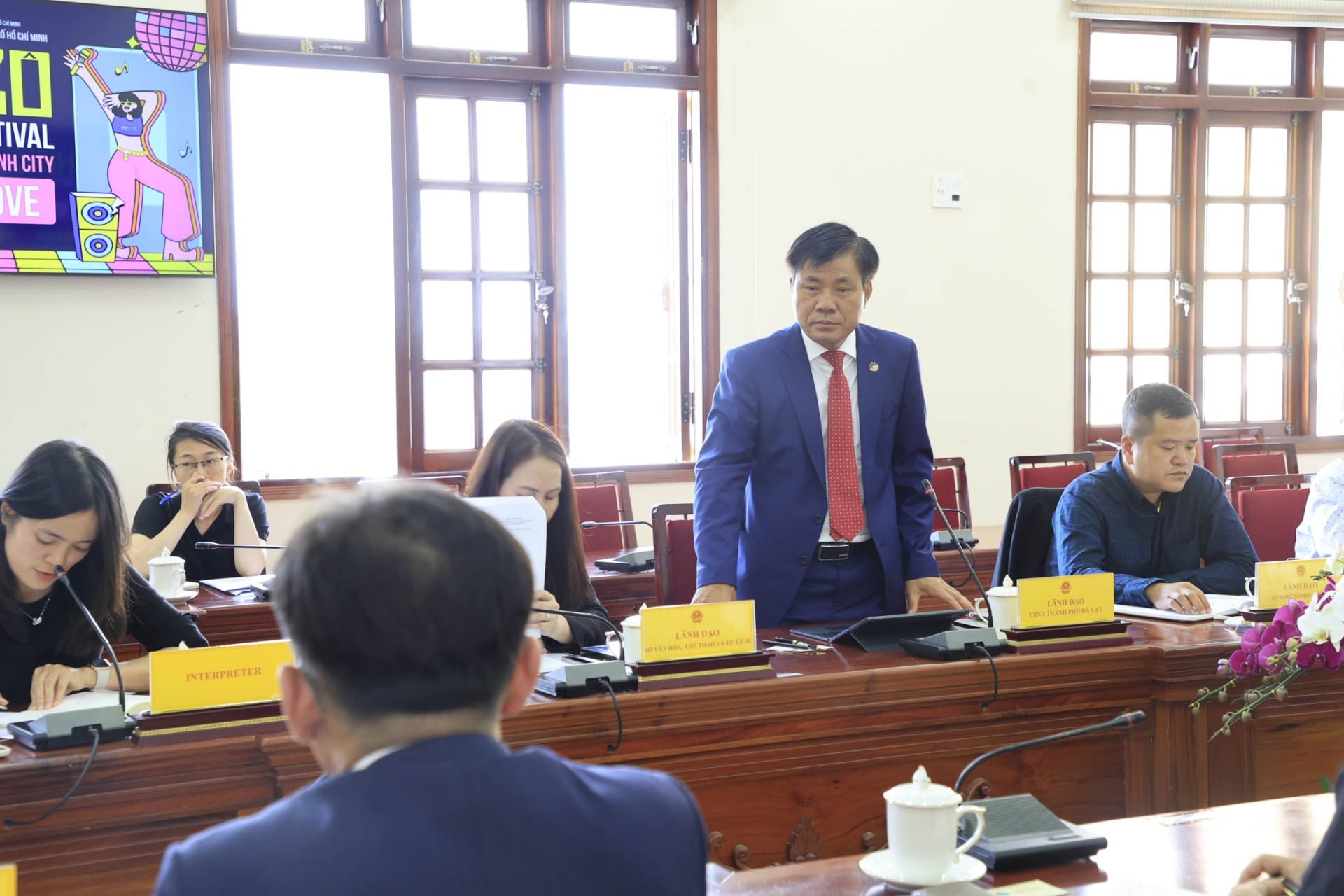 Ông Nguyễn Văn Sơn – Phó Chủ tịch UBND thành phố Đà Lạt đề xuất sự cần thiết tổ chức cuộc gặp gỡ giữa doanh nghiệp hai bên để kết nối và xúc tiến thương mại…