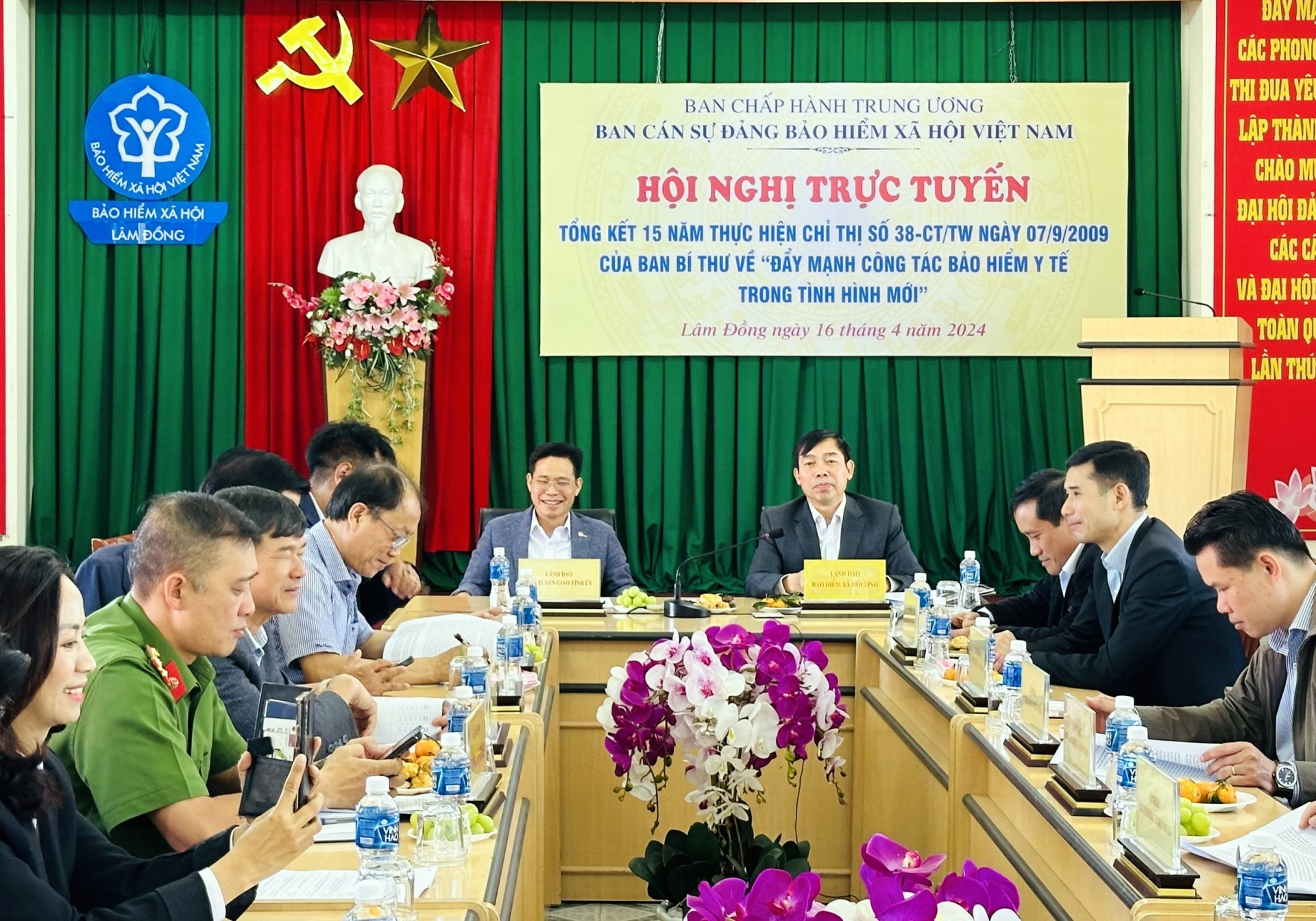 lãnh đạo Ban Tuyên giáo Tỉnh ủy, BHXH tỉnh, các sở, ban, ngành, đoàn thể của tỉnh