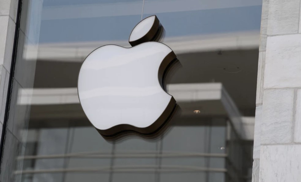 Biểu tượng Apple tại một cửa hàng ở Washington, D.C. (Mỹ)