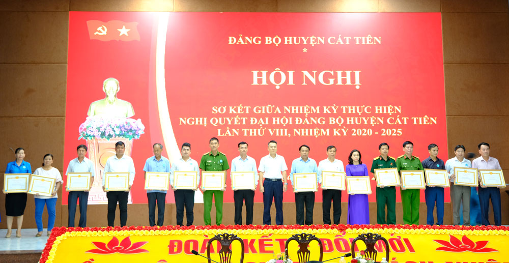 Cát Tiên: Sơ kết giữa nhiệm kỳ thực hiện Nghị quyết Đại hội đại biểu Đảng bộ huyện lần thứ VIII