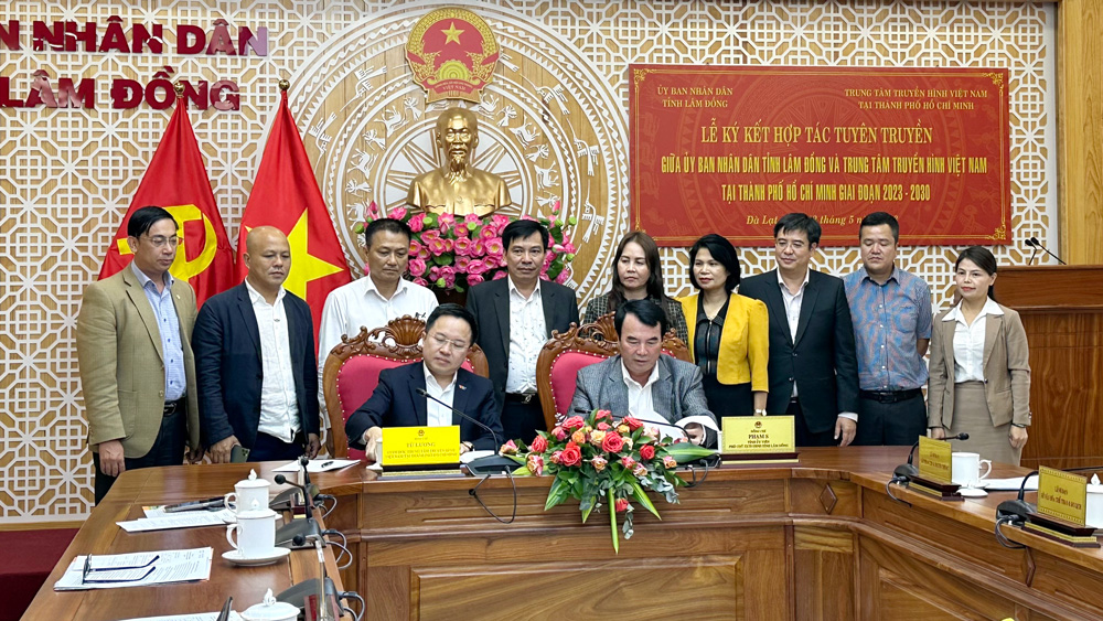 UBND tỉnh Lâm Đồng ký kết hợp tác tuyên truyền với Trung tâm Truyền hình Việt Nam tại TP Hồ Chí Minh