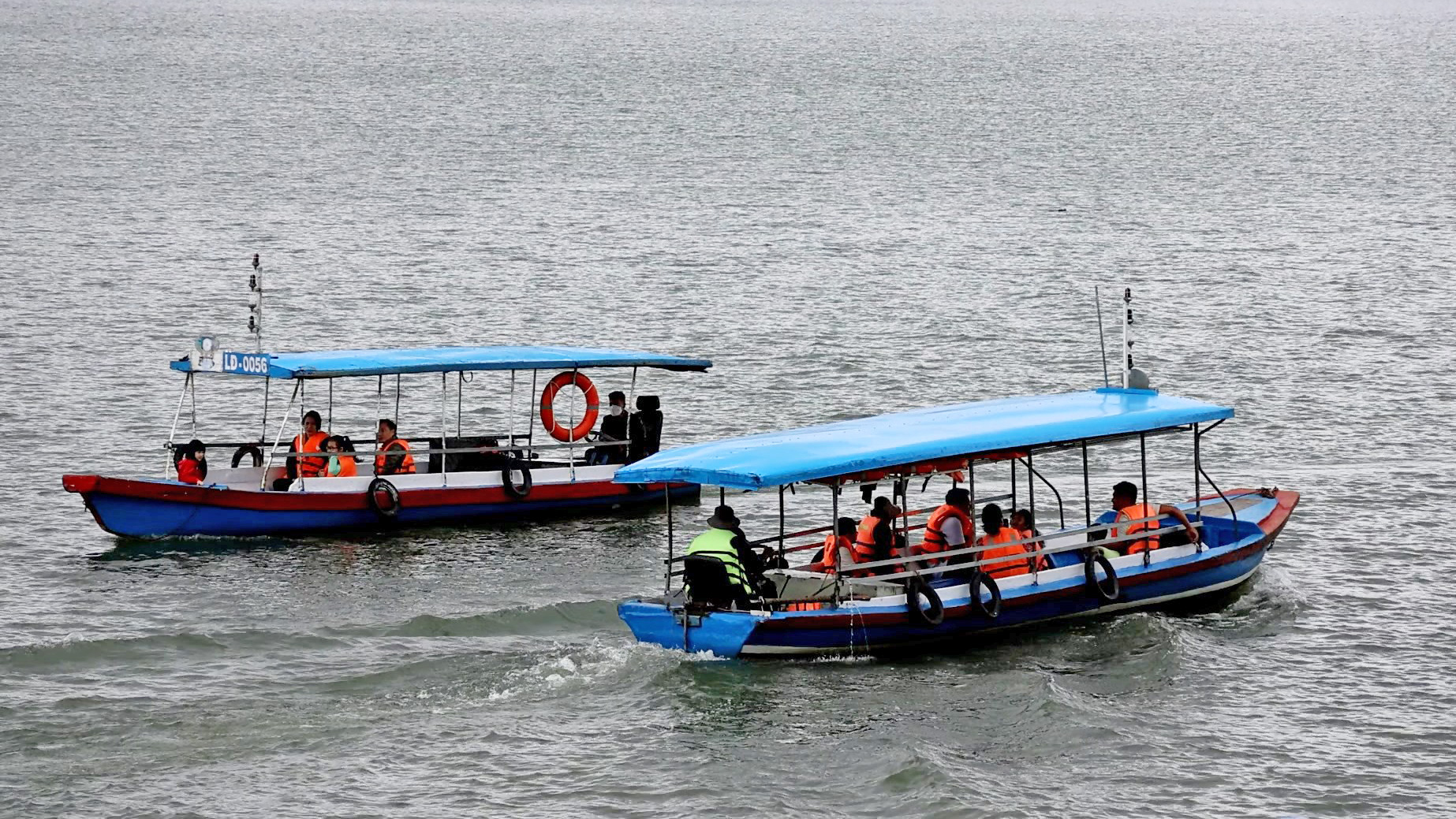 Nỗi niềm của những người lái đò chở khách du lịch trên hồ Tuyền Lâm