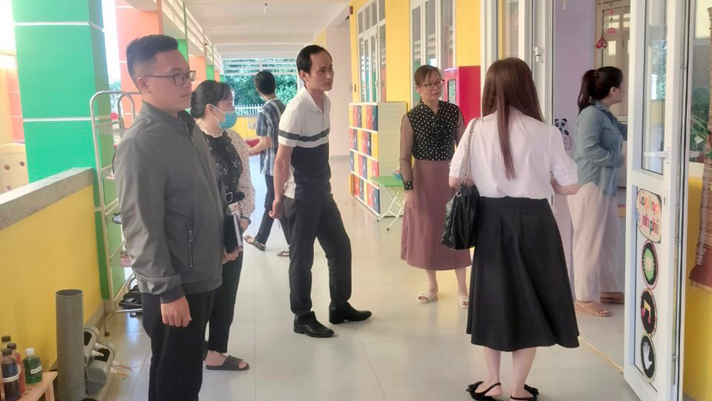 Trung tâm Kiểm soát bệnh tật Lâm Đồng kiểm tra công tác phòng chống bệnh tay chân miệng tại Trường mẫu giáo Đông Thanh (Lâm Hà)