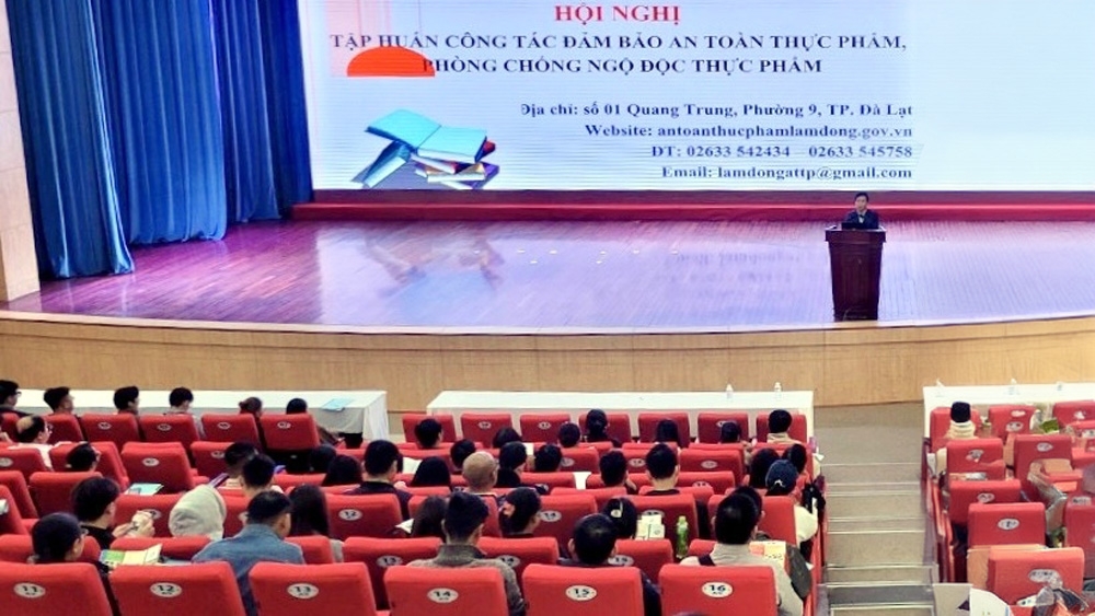 Tập huấn công tác đảm bảo an toàn thực phẩm, phòng chống ngộ độc thực phẩm cho các cơ sở kinh doanh dịch vụ ăn uống