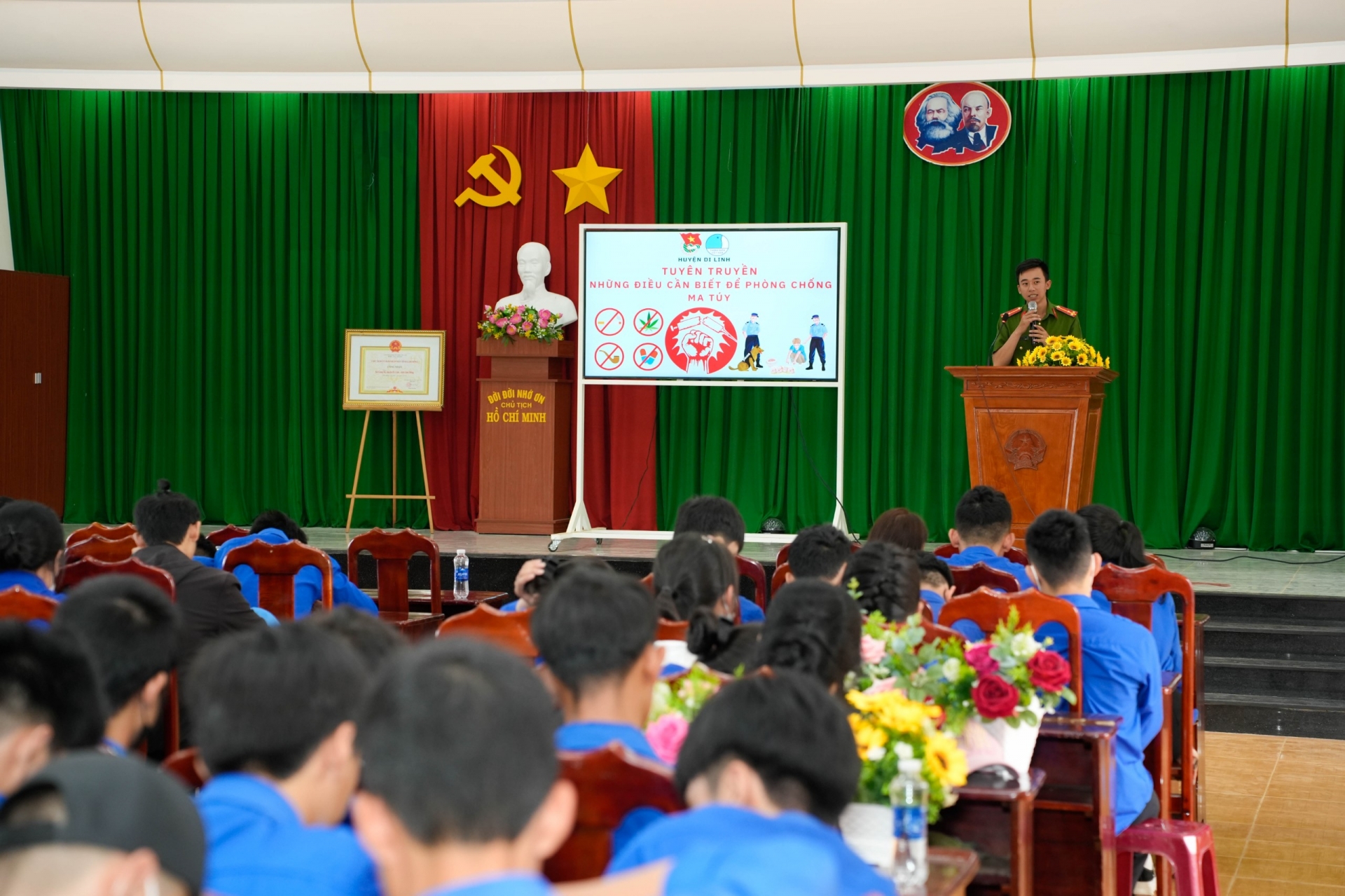 Công an Huyện Di Linh tuyên truyền về phòng chống ma túy cho đoàn viên, thanh niên