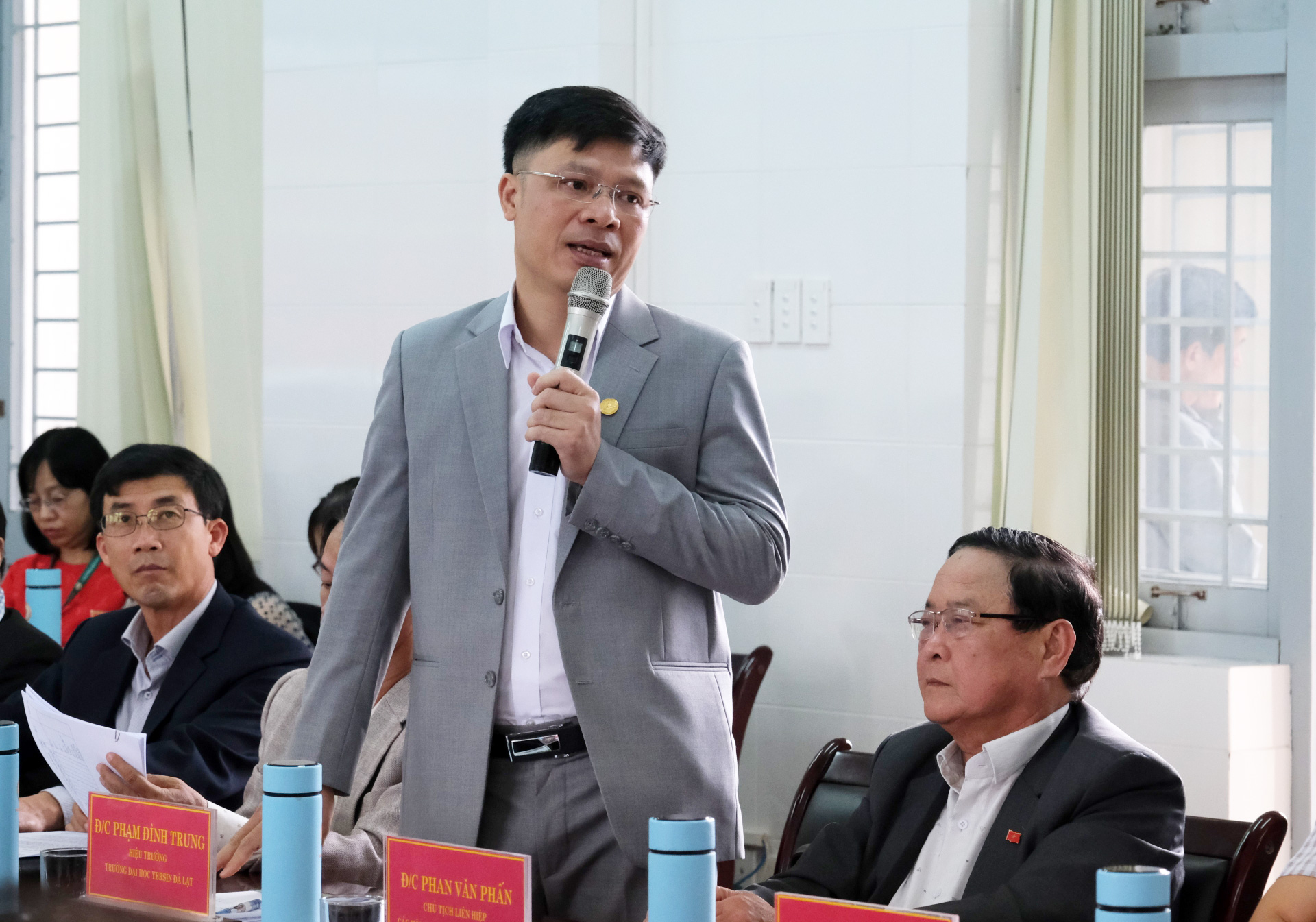 Hiệu trưởng Trường Đại học Yersin Đà Lạt Phạm Đình Trung phát biểu tại buổi làm việc