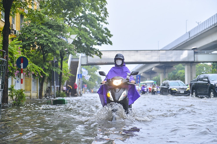 Thời tiết ngày 16/5: Mưa dông nhiều nơi trên cả nước