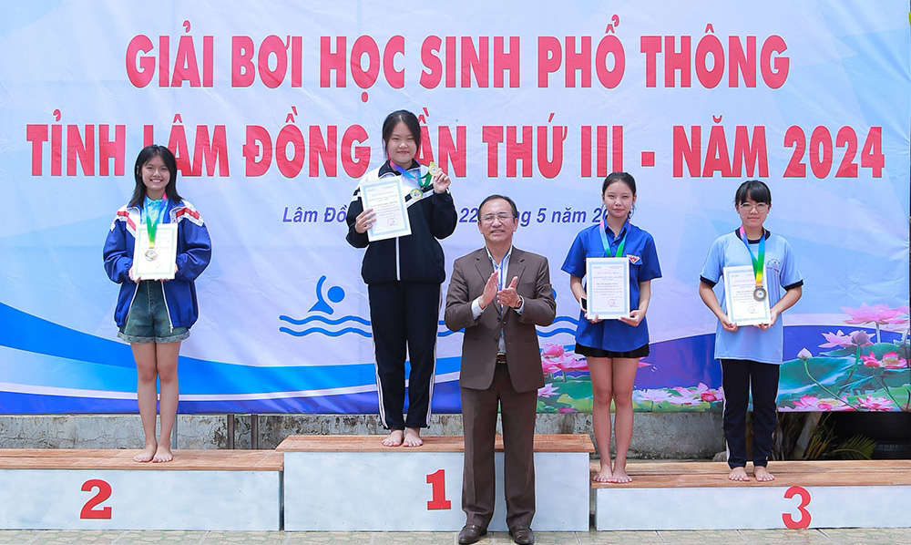 Bảo Lộc chiếm ưu thế ở nhiều hạng mục tại Giải Bơi học sinh