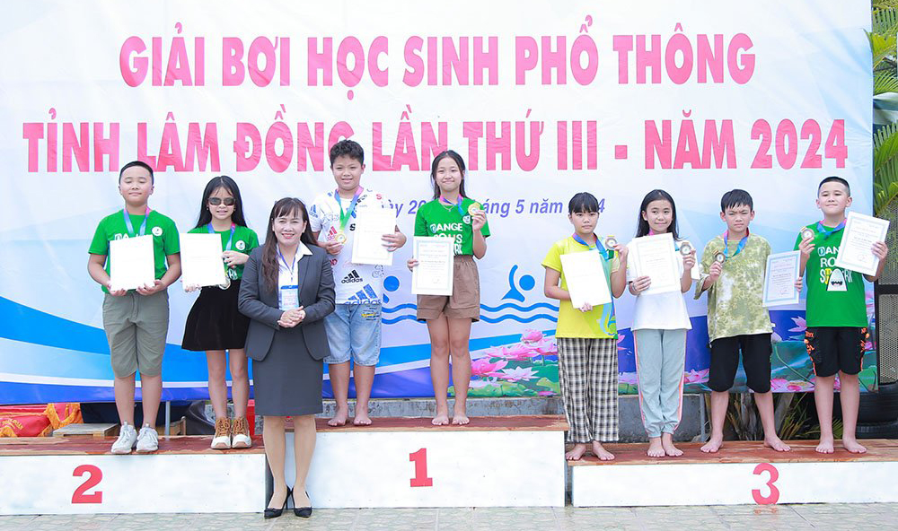 Nhiều kỷ lục được lập tại Giải Bơi học sinh tỉnh Lâm Đồng lần thứ III - năm 2024
