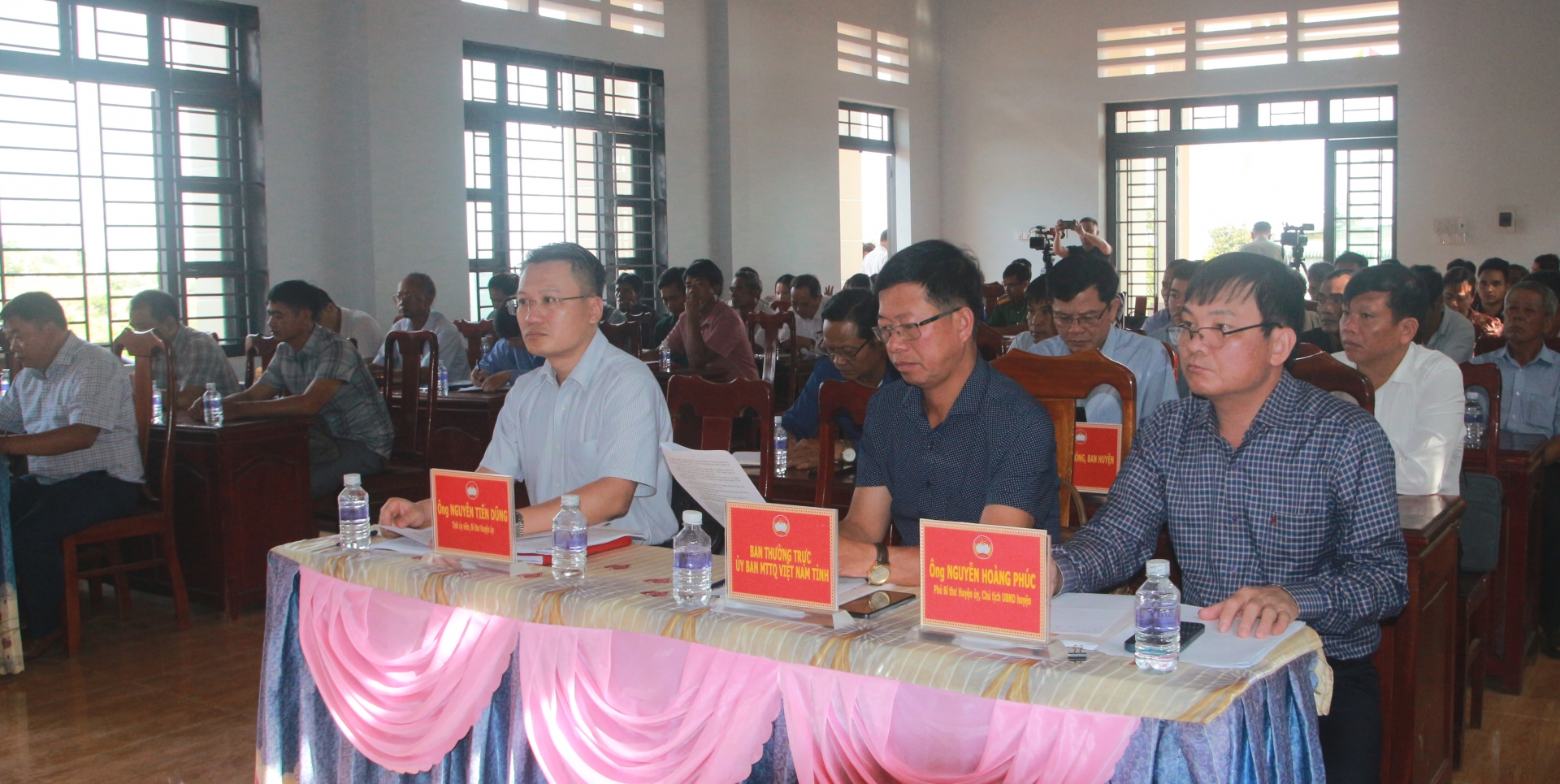 Đoàn Đại biểu Quốc hội tiếp xúc cử tri huyện Cát Tiên trước kỳ họp thứ 7