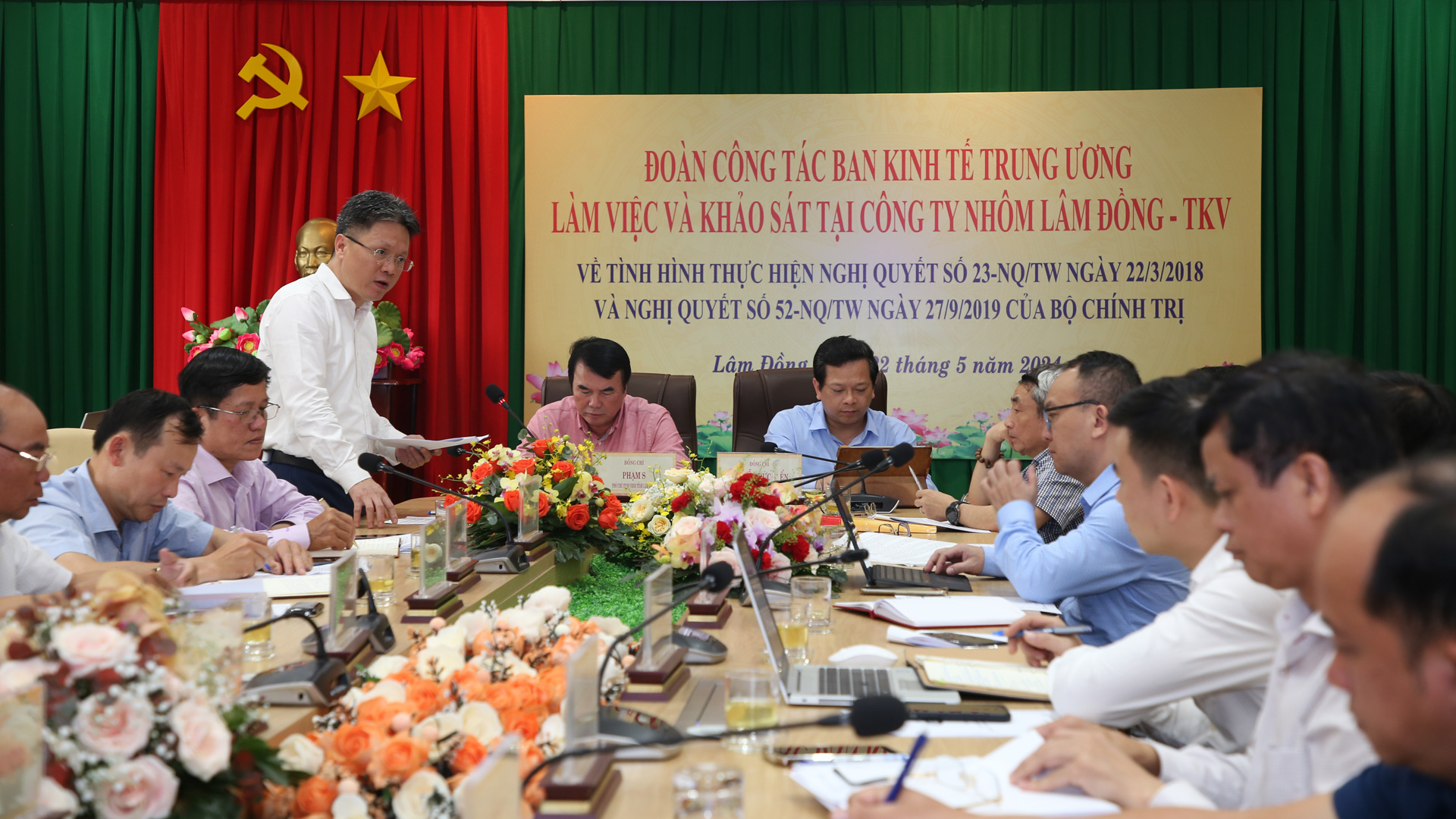 Đồng chí Nguyễn Tiến Mạnh - PTGĐ Tập đoàn CN Than - Khoáng sản Việt Nam phát biểu tại buổi làm việc