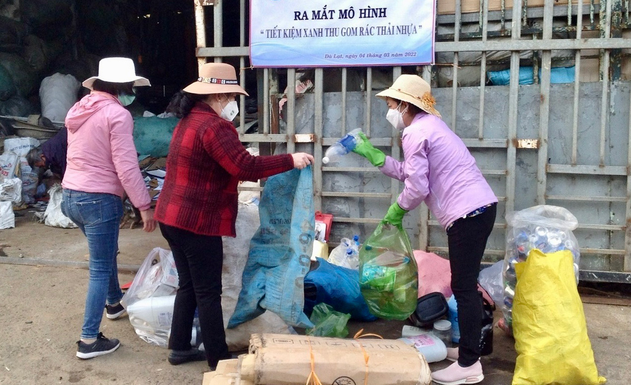 Các cấp Hội Phụ nữ Phường 9 thực hiện nhiều mô hình thiết thực, không chỉ góp phần bảo vệ môi trường mà còn hỗ trợ hội viên có hoàn cảnh khó khăn