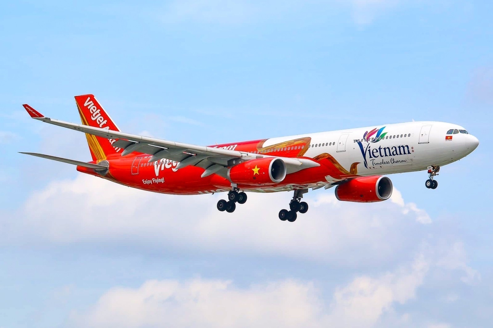 Vietjet vừa được AirlineRatings vinh danh là “Hãng hàng không siêu tiết kiệm tốt nhất thế giới” 