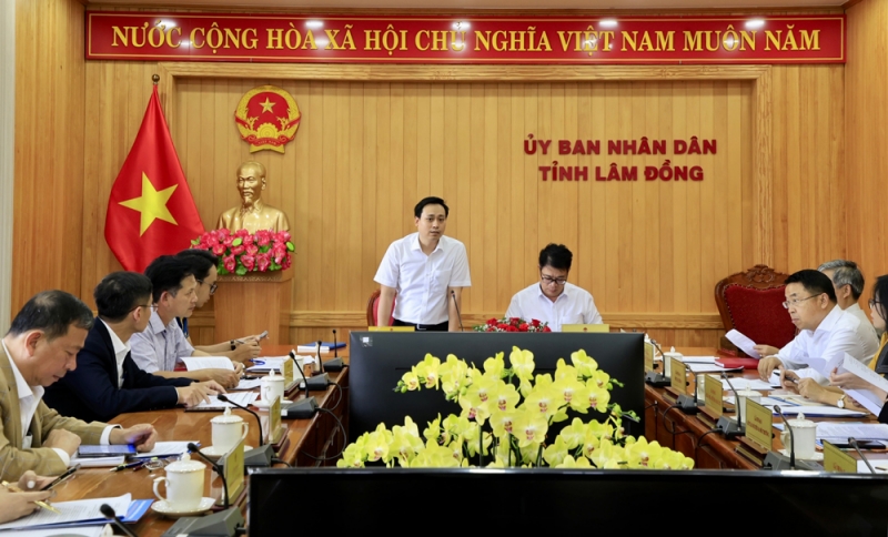 Triển khai chương trình hợp tác toàn diện giữa UBND tỉnh Lâm Đồng và Vietnam Airlines