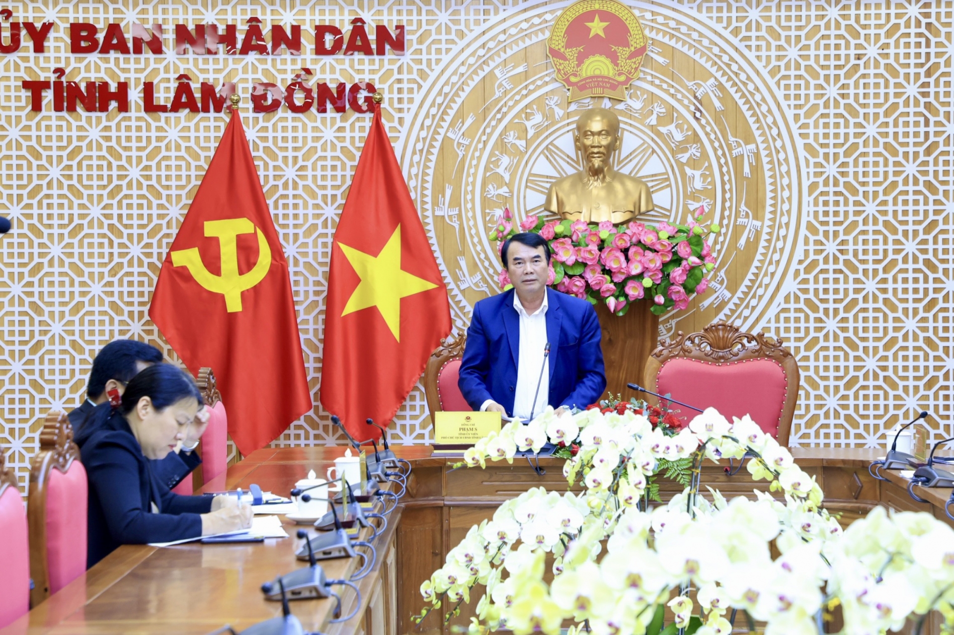 Phó Chủ tịch UBND tỉnh Lâm Đồng Phạm S kết luận buổi làm việc