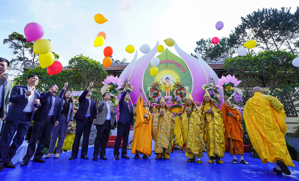 Lâm Đồng: Đại lễ Phật đản được tổ chức trang trọng, ấm cúng