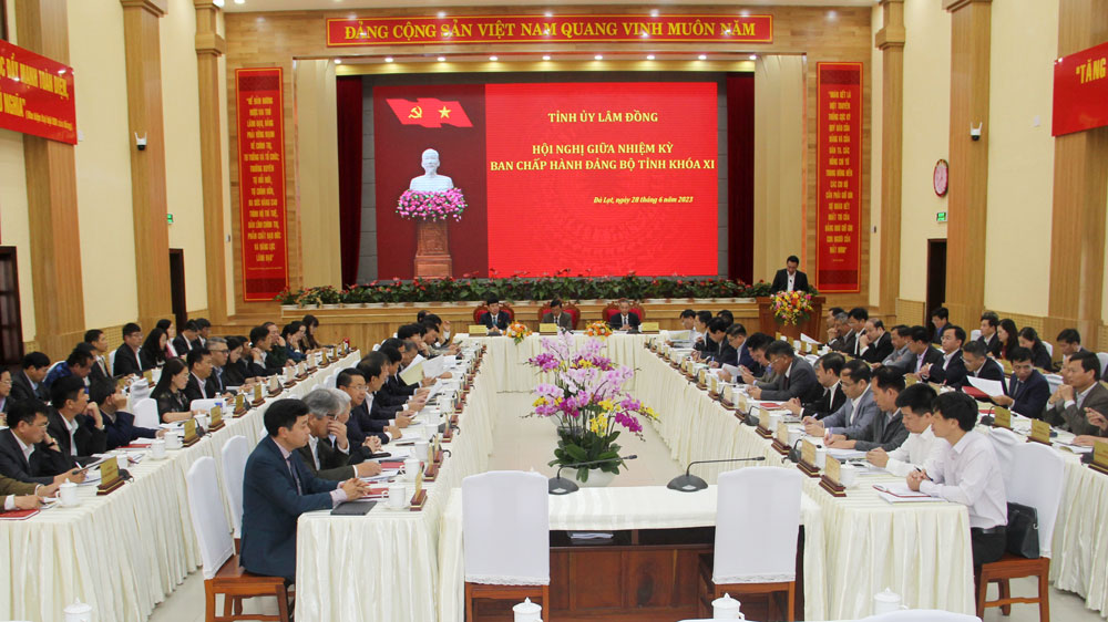 Khai mạc Hội nghị giữa nhiệm kỳ Ban Chấp hành Đảng bộ tỉnh Lâm Đồng khóa XI