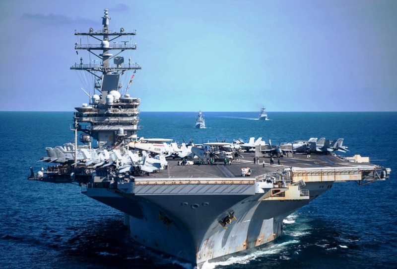 Nhóm tác chiến tàu sân bay USS Ronald Reagan thăm Đà Nẵng