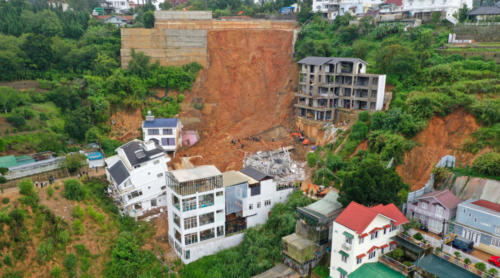 Thủ tướng chỉ đạo tập trung khắc phục hậu quả sạt lở đất tại tỉnh Lâm Đồng và chủ động ứng phó sạt lở trong mùa mưa lũ