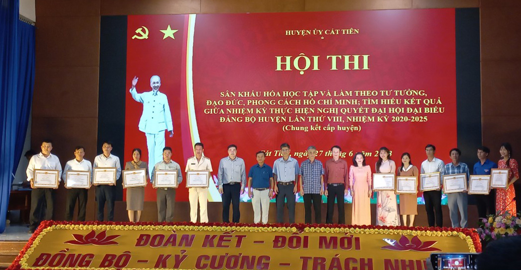 Cát Tiên: Hội thi sân khấu hóa học tập và làm theo tư tưởng, đạo đức, phong cách Hồ Chí Minh