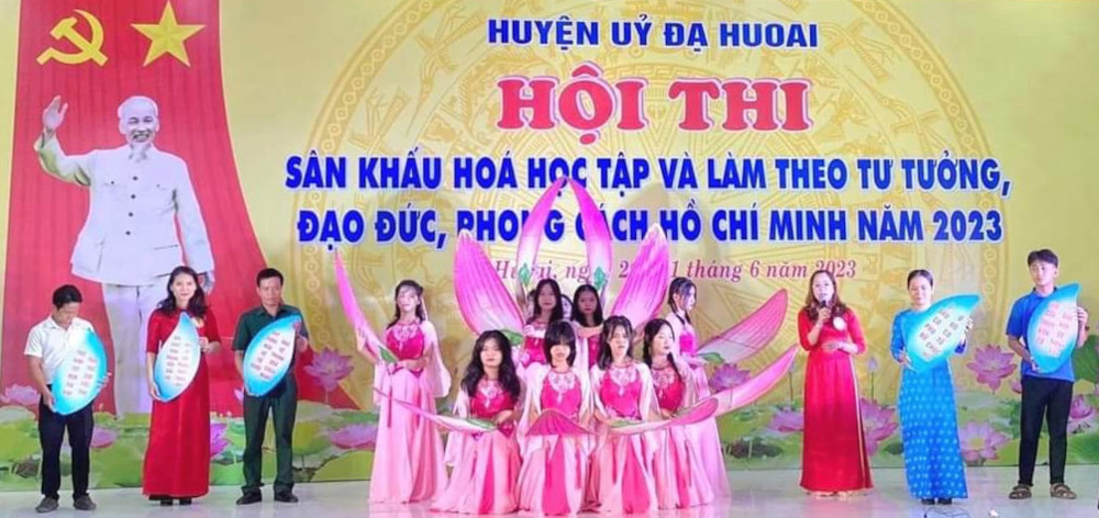 Đạ Huoai: Tổ chức Hội thi sân khấu hóa học tập và làm theo tư tưởng, đạo đức, phong cách Hồ Chí Minh