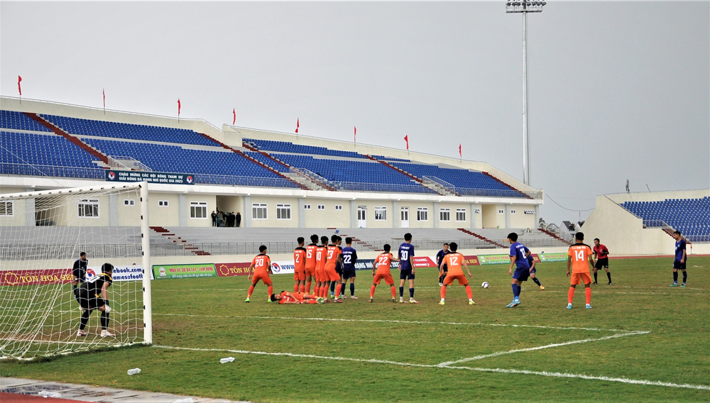 Lội ngược dòng, hạng Nhì Lâm Đồng cầm hòa 2 - 2 trước Trẻ SHB Đà Nẵng trên sân Đà Lạt