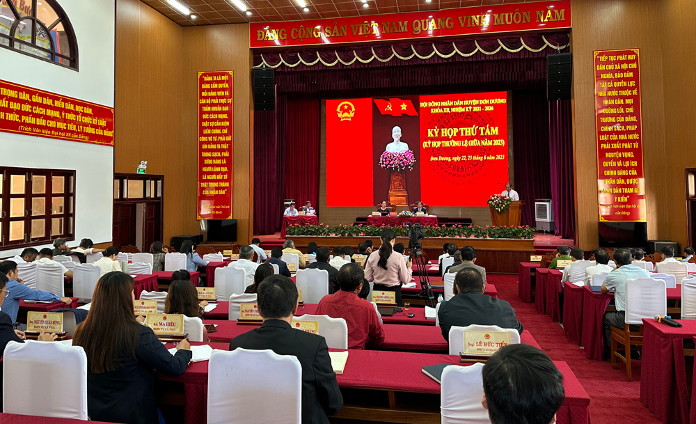 Bế mạc Kỳ họp thứ 8, Hội đồng Nhân dân huyện Đơn Dương khóa XII