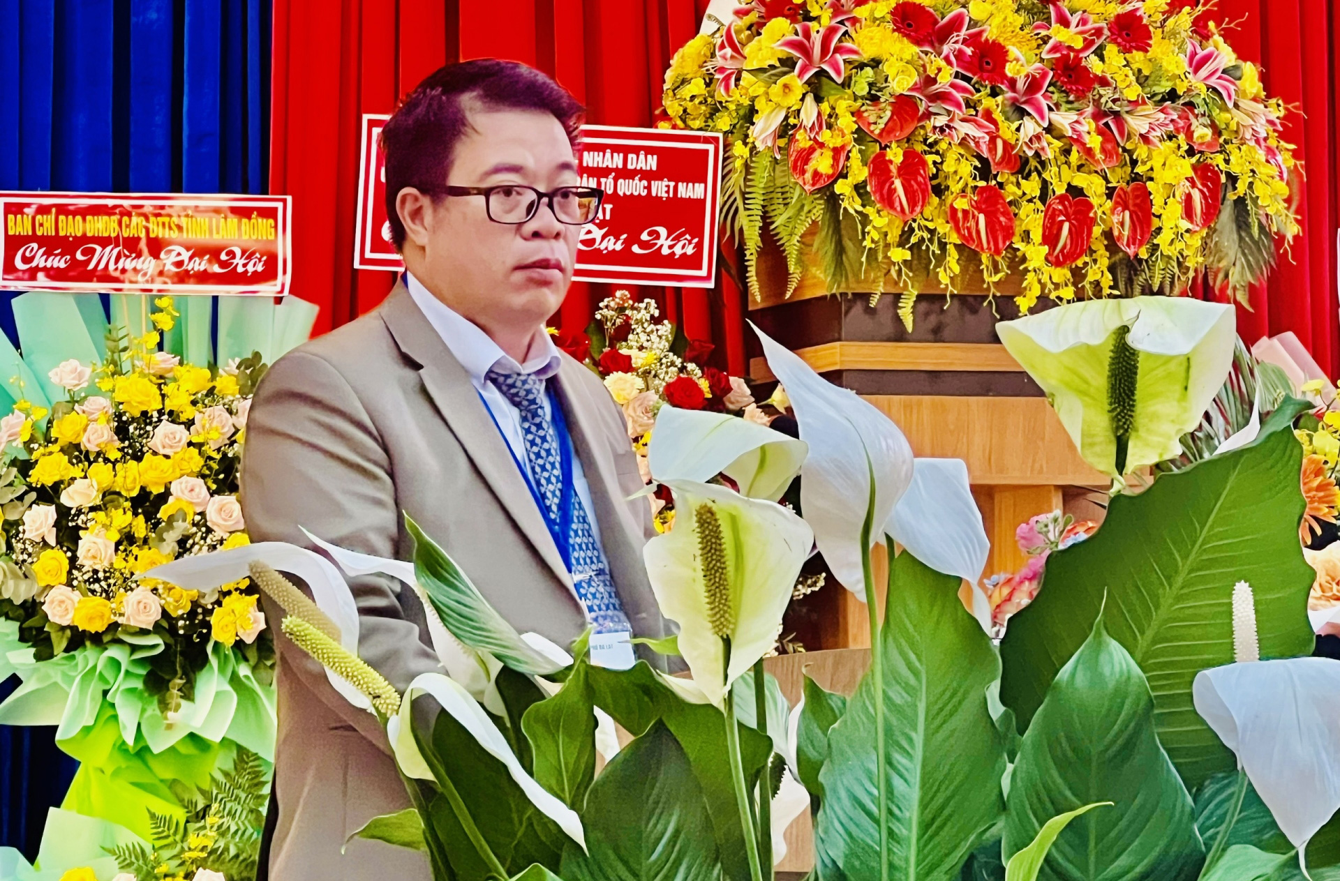 Phó Chủ tịch UBND tỉnh Nguyễn Ngọc Phúc phát biểu ghi nhận, đánh giá cao những thành quả mà TP Đà Lạt đạt được về thực hiện chính sách dân tộc