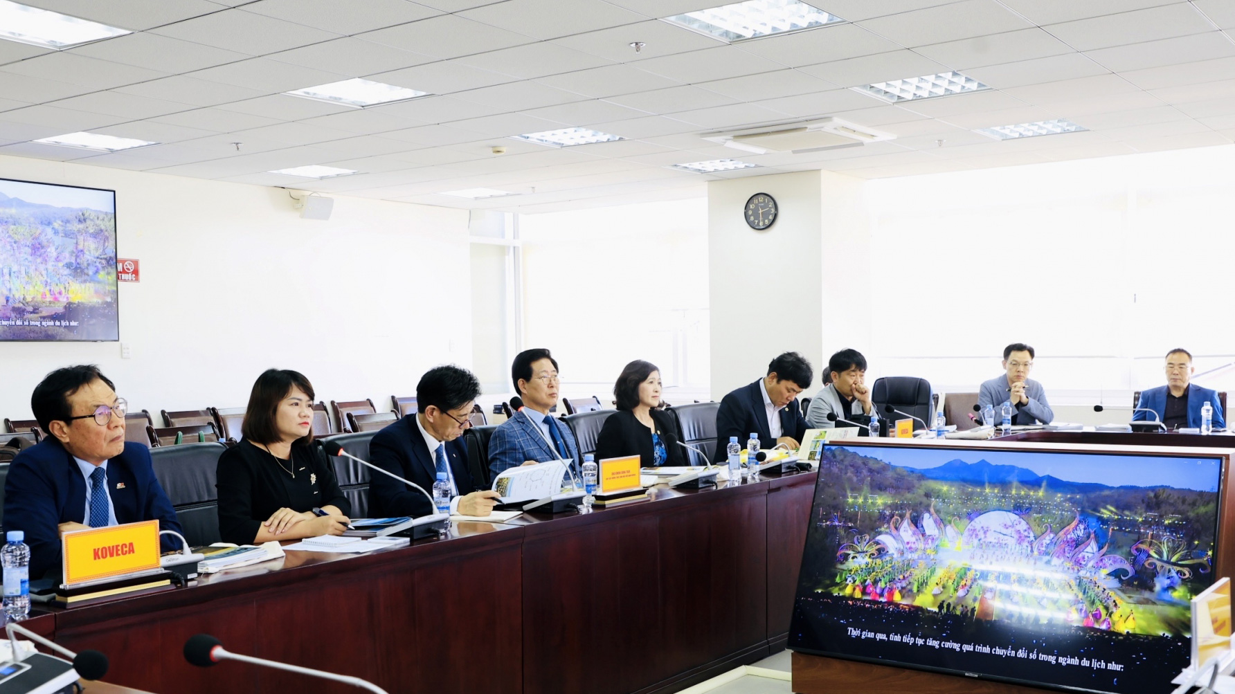 Đoàn công tác của Hiệp hội Kinh tế Văn hóa Hàn Quốc - Việt Nam làm việc tại Lâm Đồng