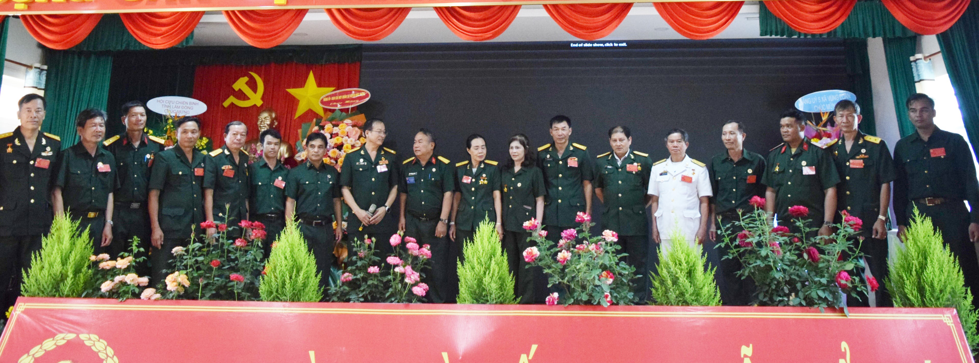 Đoàn đại biểu dự Đại hội Thi đua “CCB gương mẫu” lần thứ VII của Hội CCB tỉnh Lâm Đồng ra mắt Đại hội