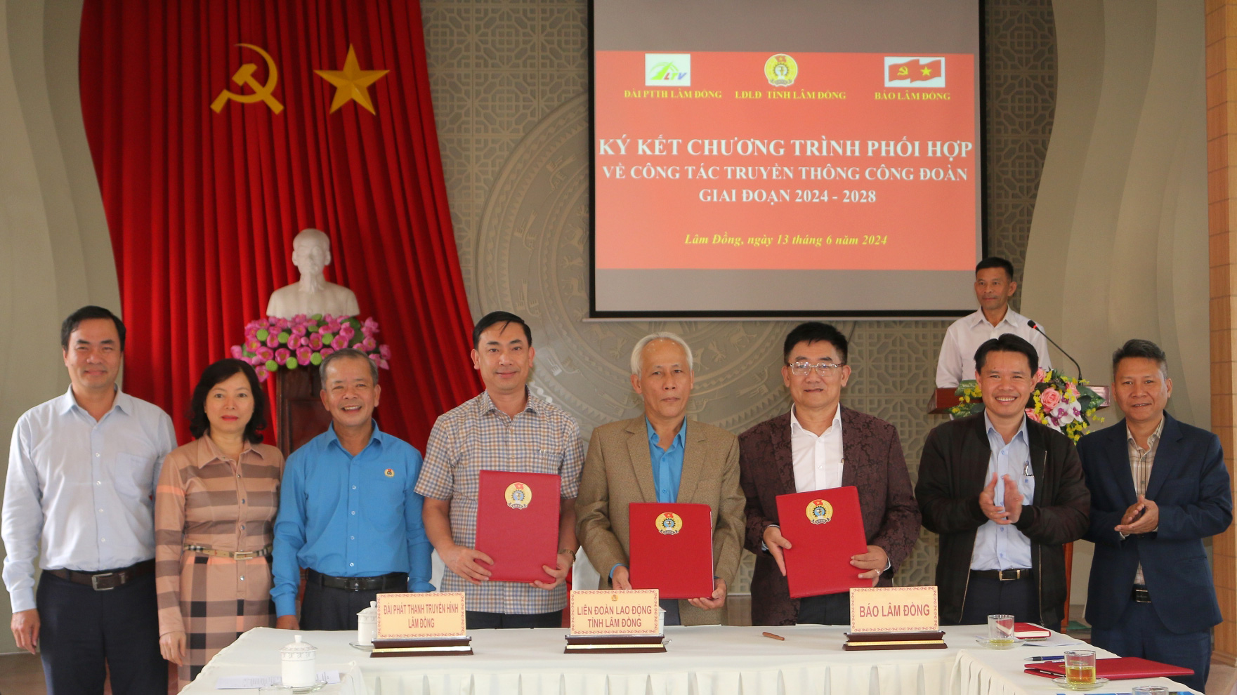 LĐLĐ tỉnh đã ký kết Chương trình phối hợp về công tác truyền thông Công đoàn với Báo Lâm Đồng và Đài PTTH tỉnh giai đoạn 2024 - 2028