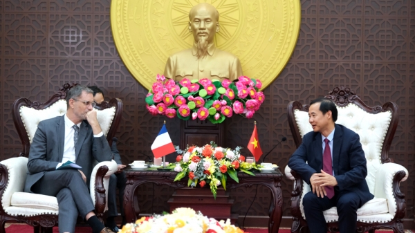 Quyền Bí thư Tỉnh ủy Lâm Đồng Nguyễn Thái Học tiếp xã giao Đại sứ nước Cộng hòa Pháp tại Việt Nam