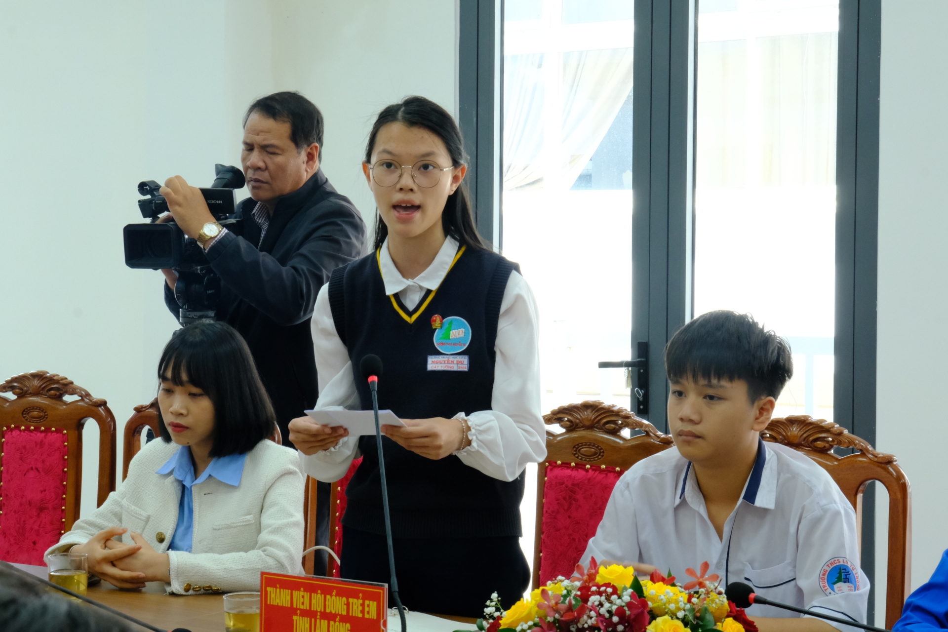 Đại biểu trẻ em của thành phố Đà Lạt đặt câu hỏi tại kỳ họp