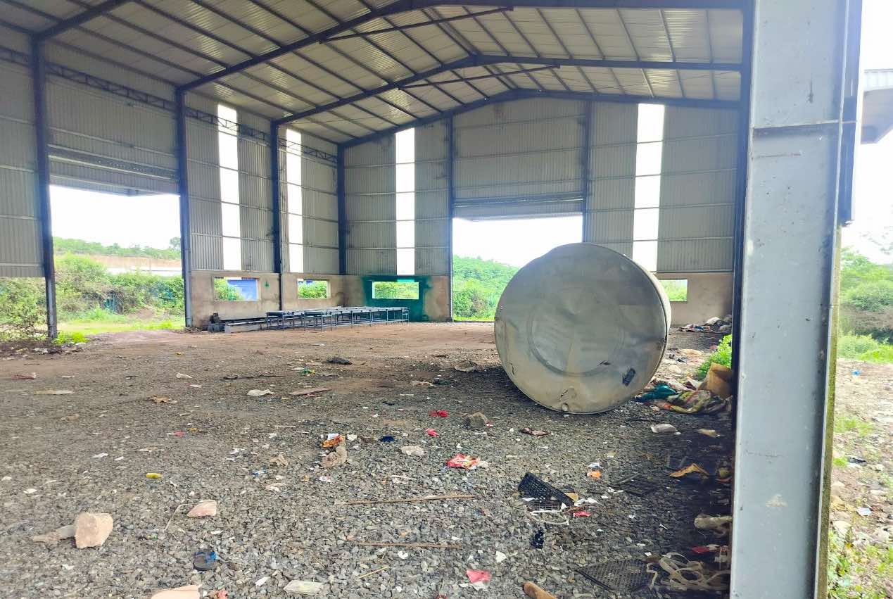 Nhà máy xử lý rác thải mới của Công ty TNHH Môi trường Lâm Hà khu vực nhà xưởng vẫn còn trống không
