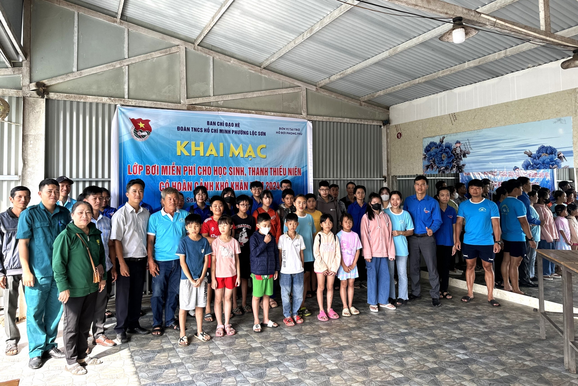 Bảo Lộc: Tổ chức dạy bơi miễn phí cho hàng trăm học sinh