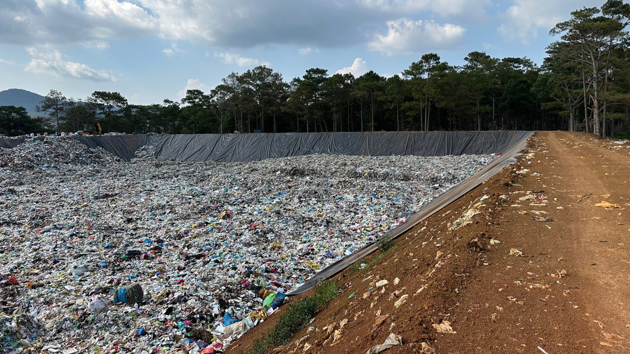 Bảo Lâm: Triển khai dự án bãi chôn lấp rác trước khi chuyển mục đích sử dụng rừng?