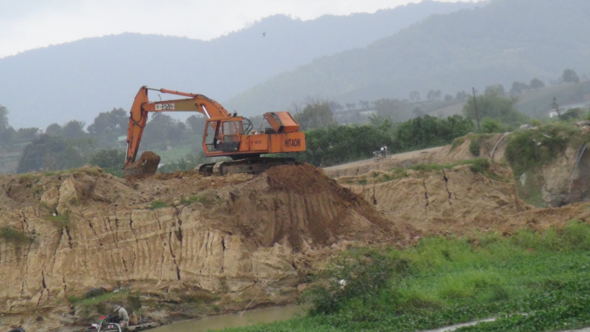 Lâm Hà: Khai thác cát trái phép, một cá nhân bị phạt 125 triệu đồng