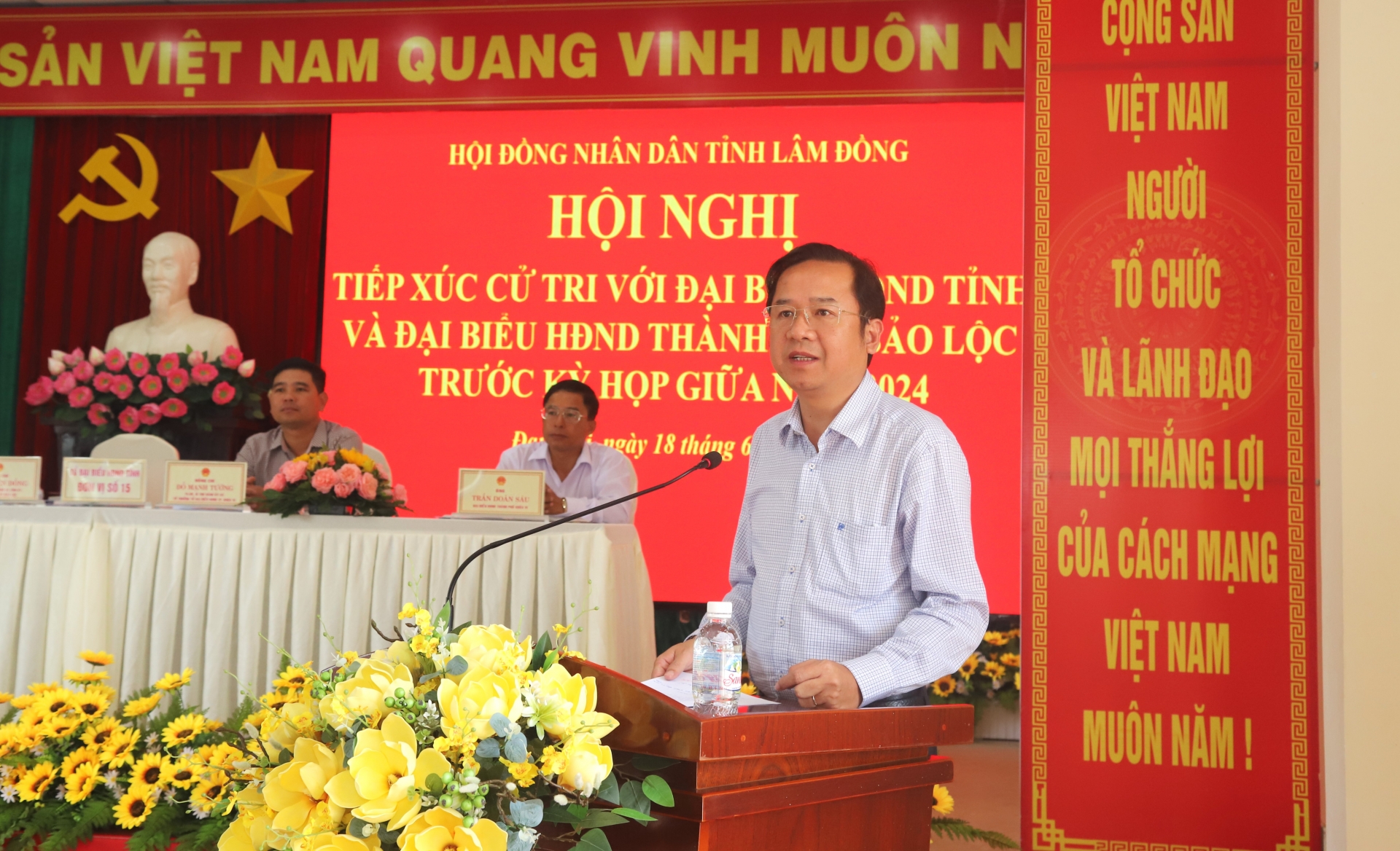 Đồng chí Tôn Thiện Đồng - Bí thư Thành ủy Bảo Lộc tiếp thu, giải trình ý kiến, kiến nghị của cử tri