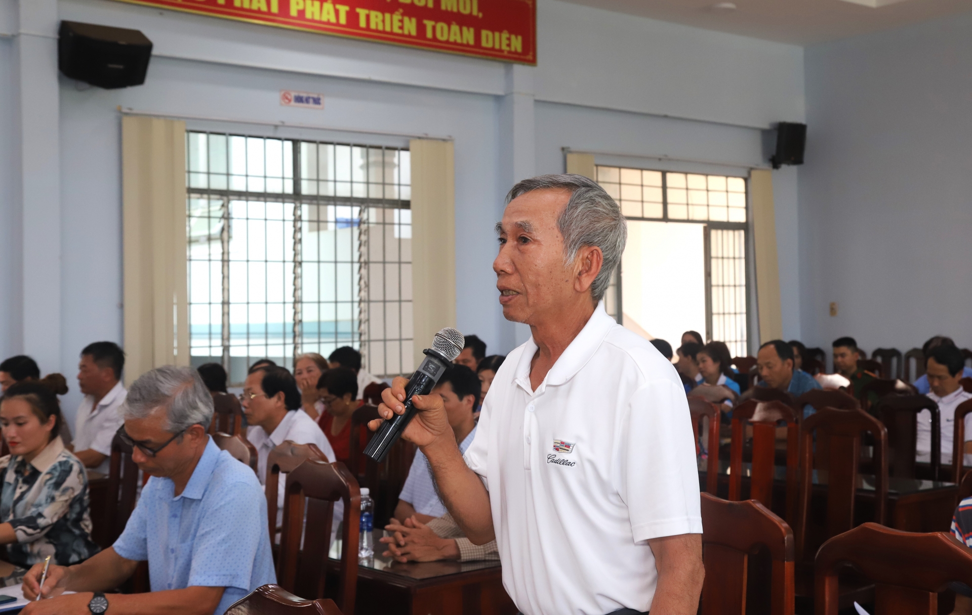 Cử tri phường Lộc Phát kiến nghị nhiều vấn đề trọng tâm mà người dân địa phương quan tâm, gửi gắm đến đại biểu HĐND 2 cấp