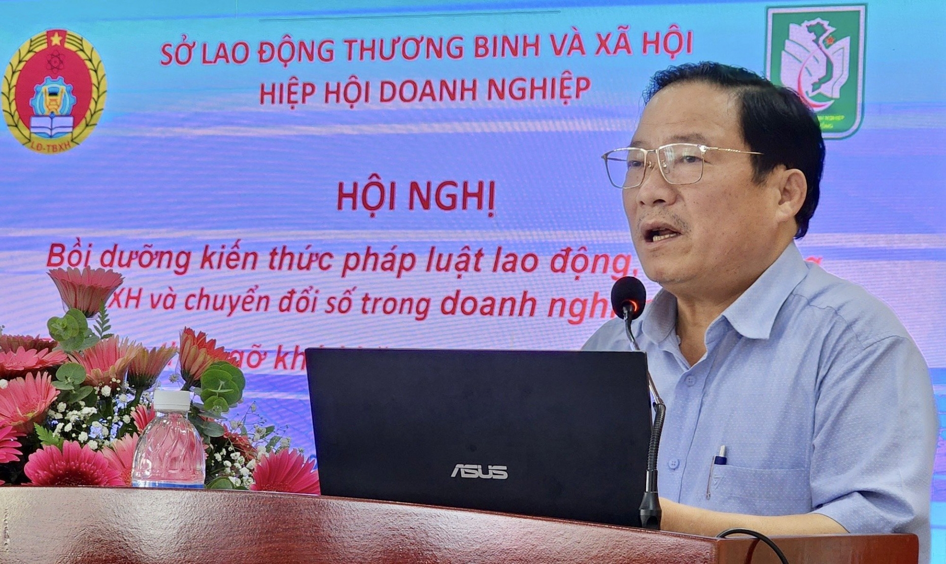 Ông Nguyễn Hữu Ân - Phó Giám đốc Sở Lao động - Thương binh và Xã hội Lâm Đồng phát biểu khai mạc