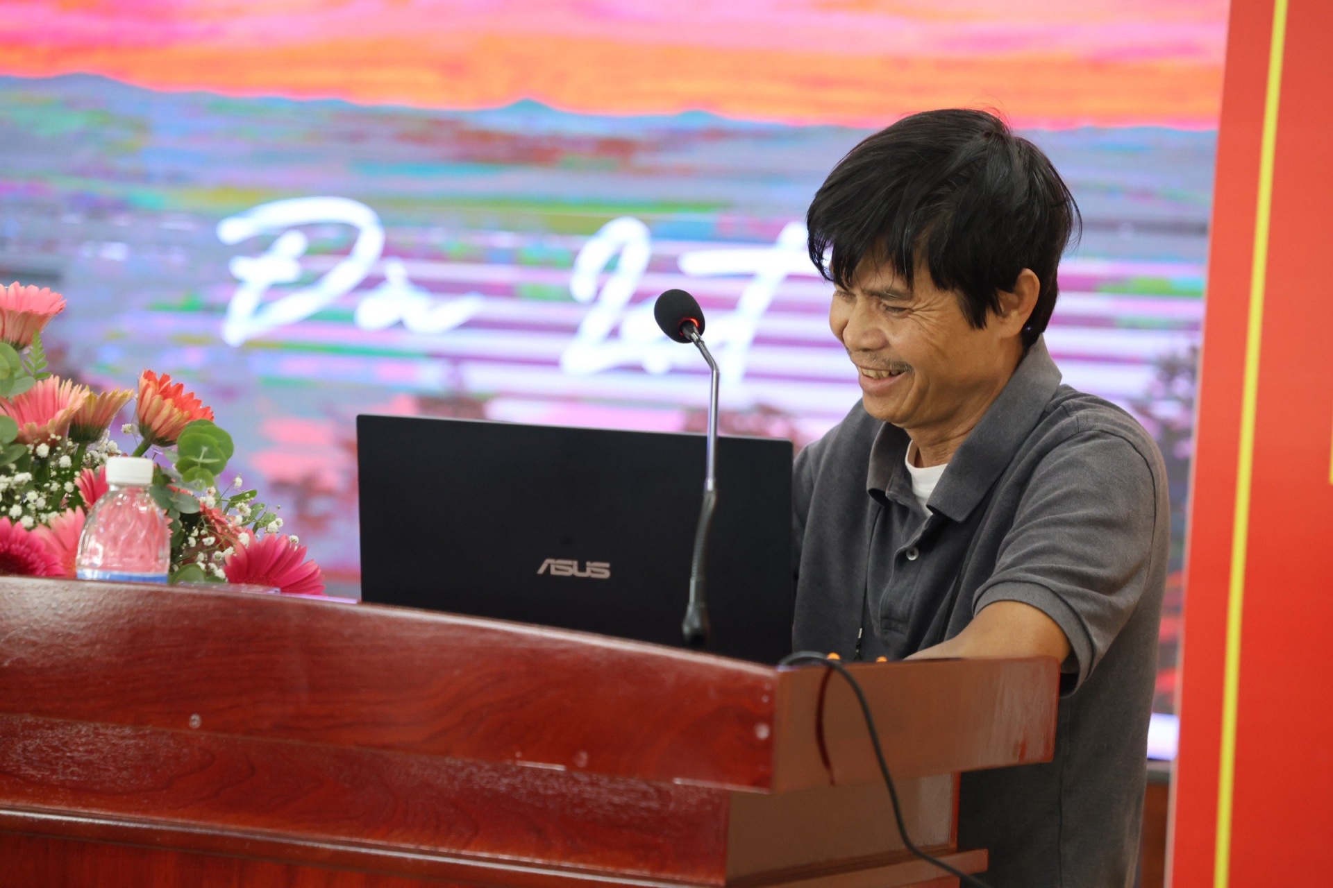 Ông Trần Huy Đường - Chủ tịch HĐQT Công ty TNHH Trang trại Lang Biang, chia sẻ kinh nghiệm chuyển đổi số trong nông nghiệp